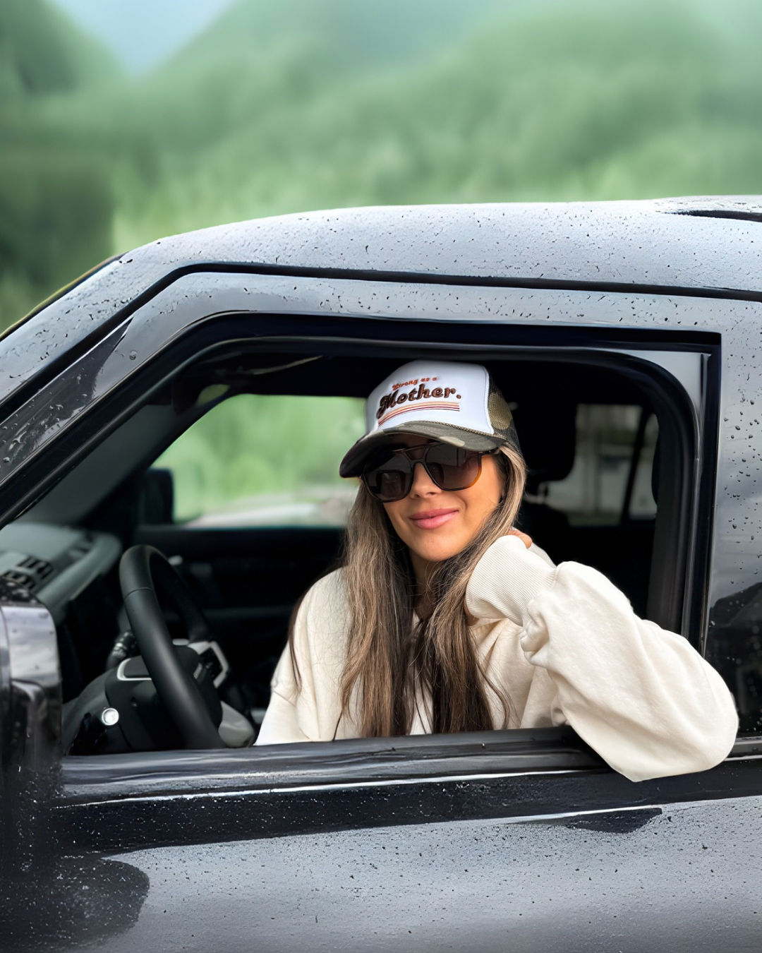RETRO MOTHER. -  Embroidered Trucker Hat - Camo
