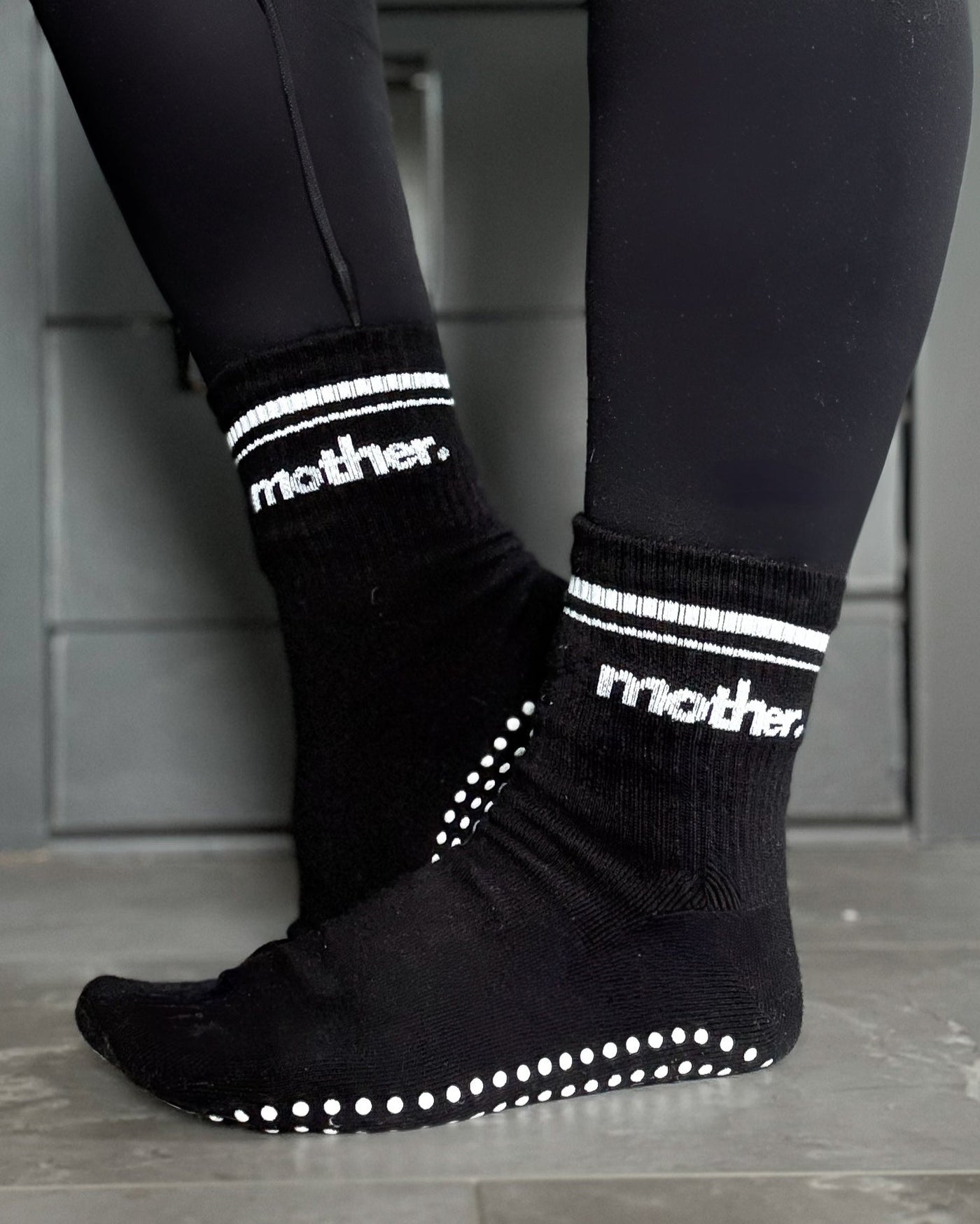 Throwback Half Crew Striped Grip Socks - Black
