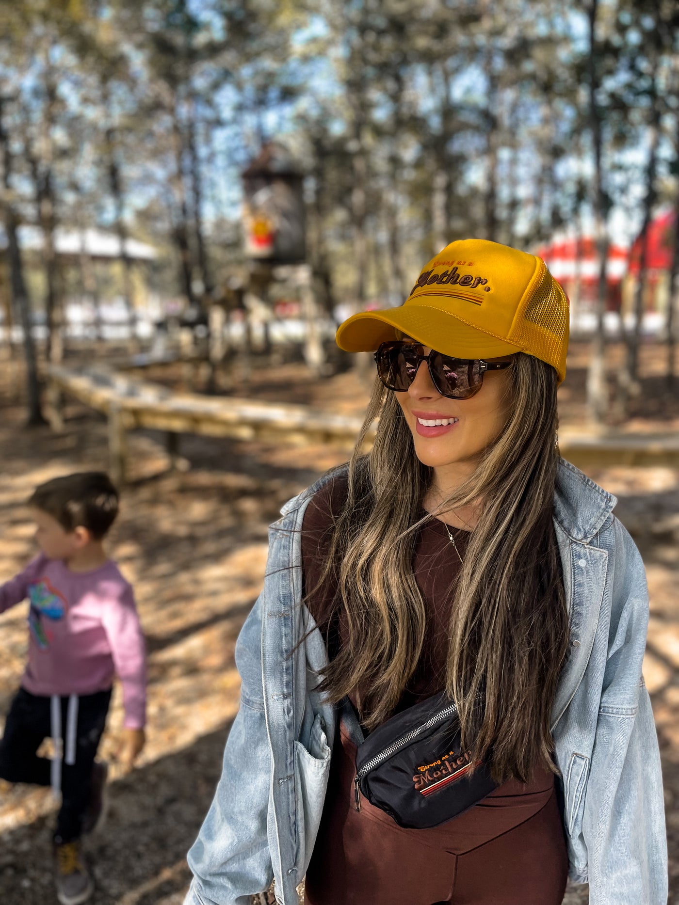 RETRO MOTHER. -Embroidered Trucker Hat - Yellow